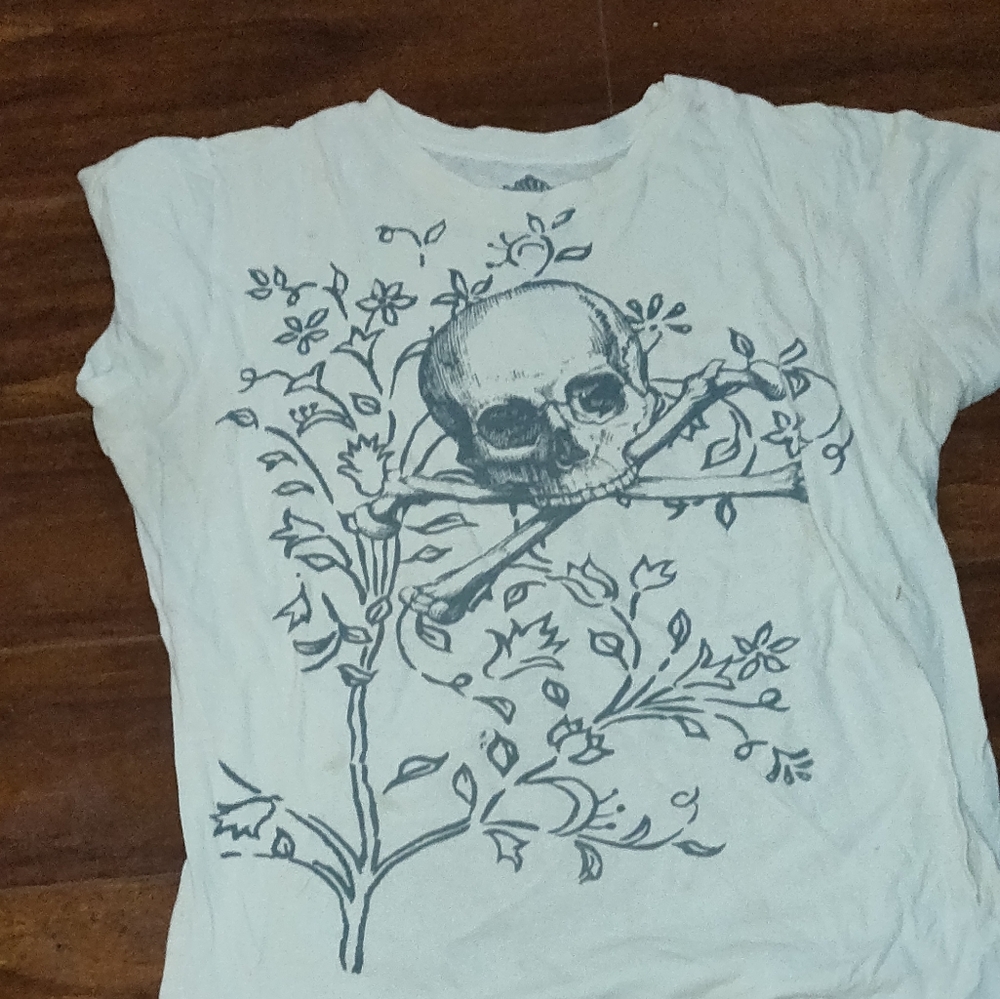 LOL | Skull & Bones T-shirt